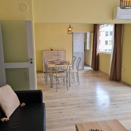 Spacious Apartment "Sunny Sofia" In The Heart Of Varna City ภายนอก รูปภาพ